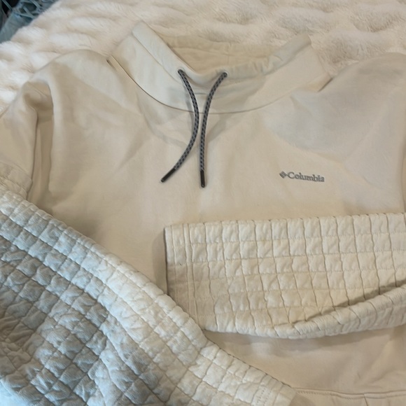 Columbia Sweatshirt - Picture 4 of 5